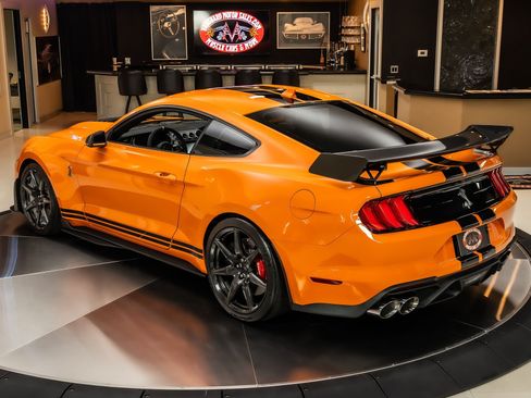 Used 2021 Ford Mustang Shelby GT500 RWD image 17
