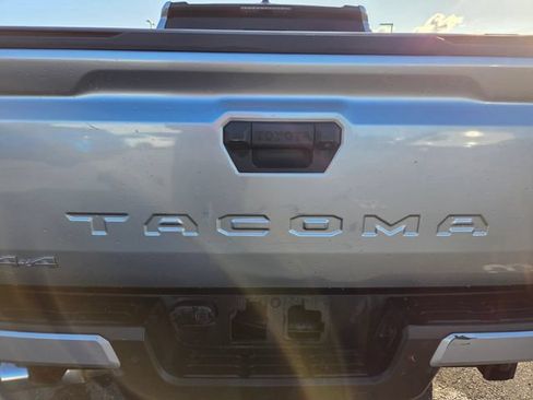 Used 2024 Toyota Tacoma SR5 AWD/4WD image 24