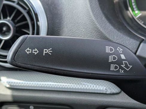 Used 2016 Audi A3 e-tron Premium Plus w/ Premium Plus Package FWD image 11