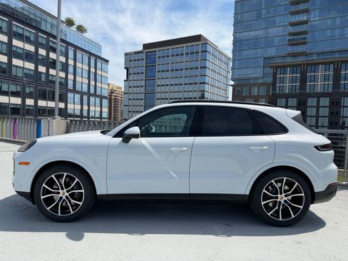 New 2026 Porsche Cayenne AWD/4WD image 2