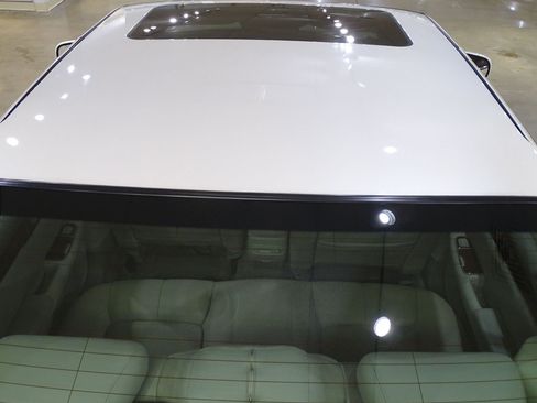 Used 2000 Cadillac Seville STS w/ Convenience Pkg FWD image 28