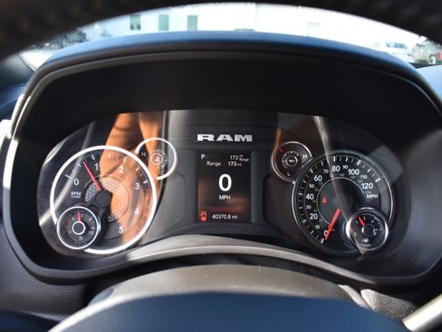 Used 2024 RAM 2500 Big Horn image 17