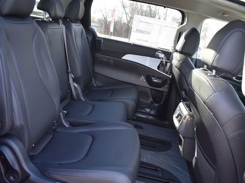 New 2026 Kia Carnival SX image 16