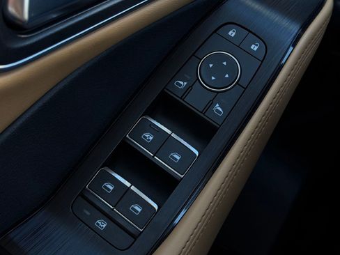 Used 2023 Nissan Rogue Platinum w/ Platinum Premium Package image 11