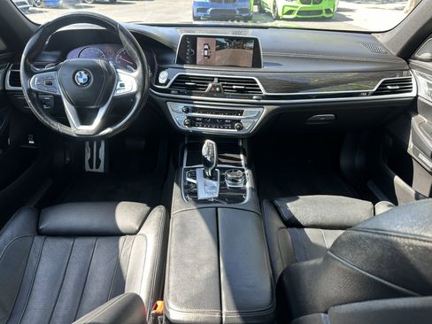 Used 2017 BMW 740i RWD image 17