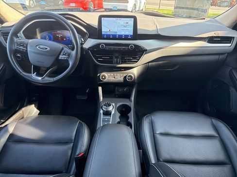 Used 2020 Ford Escape SE Sport image 16