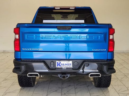 Used 2022 Chevrolet Silverado 1500 Custom Trail Boss AWD/4WD image 6