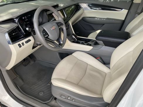 Used 2021 Cadillac XT6 Premium Luxury FWD image 10