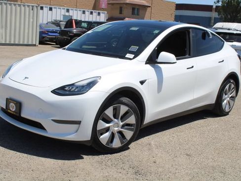Used 2023 Tesla Model Y Long Range AWD/4WD image 11