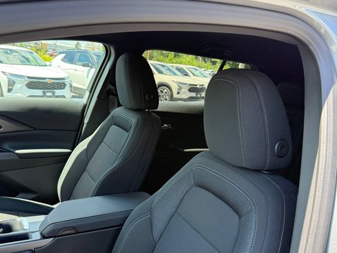 New 2026 Chevrolet Equinox EV LT FWD image 46