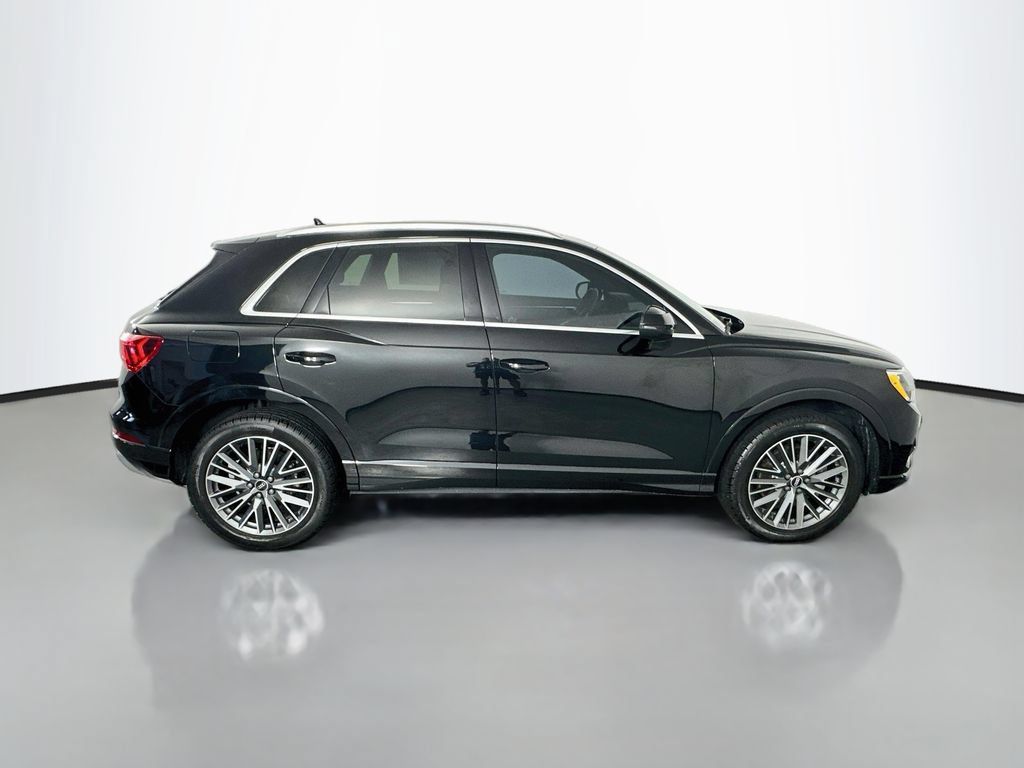 Used 2022 Audi Q3 2.0T Premium w/ Convenience Package AWD/4WD image 8