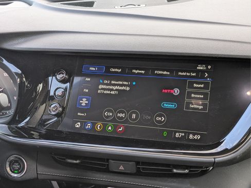 Used 2023 Buick Envision Avenir FWD image 16