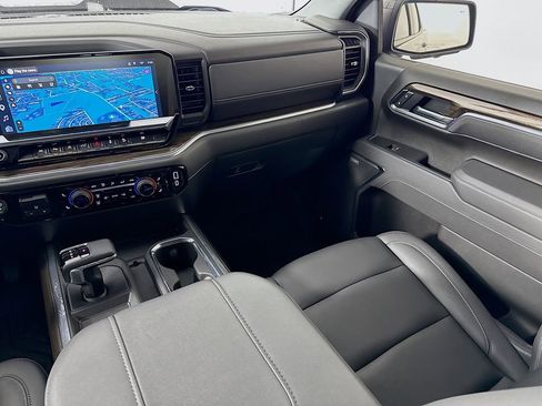 Used 2025 Chevrolet Silverado 1500 LT Trail Boss w/ LT Trail Boss Premium Package AWD/4WD image 24
