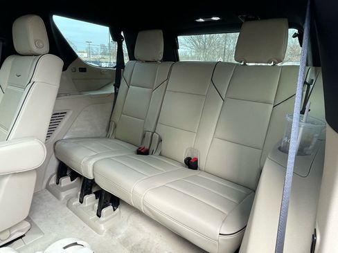 Used 2023 Cadillac Escalade Premium Luxury w/ LPO, Illumination Package image 28