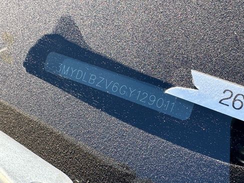 Used 2016 Scion iA FWD image 9