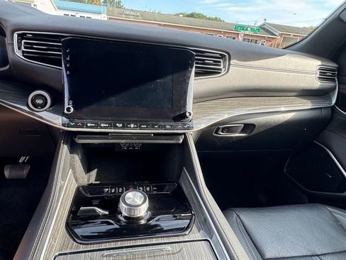 Used 2022 Jeep Wagoneer Series II image 34