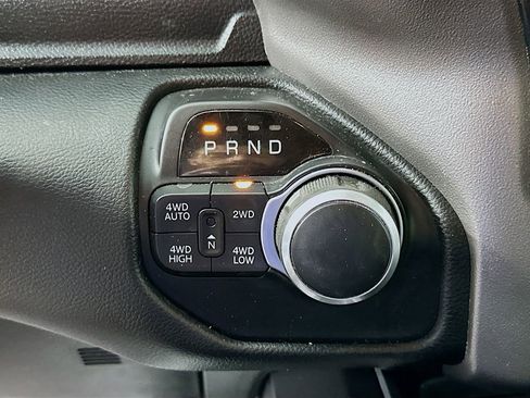 Used 2019 RAM 1500 Big Horn AWD/4WD image 17