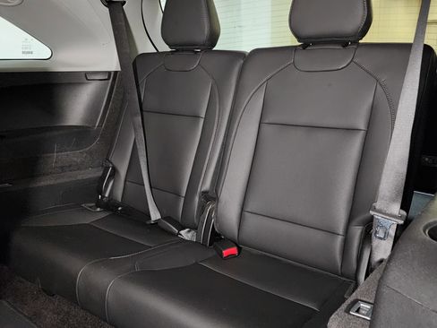 Used 2017 Acura MDX SH-AWD w/ Technology Package image 16