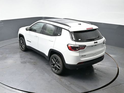 New 2026 Jeep Compass Latitude w/ Sun and Sound Group image 30