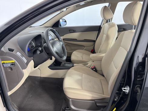 Used 2012 Hyundai Elantra GLS FWD image 6