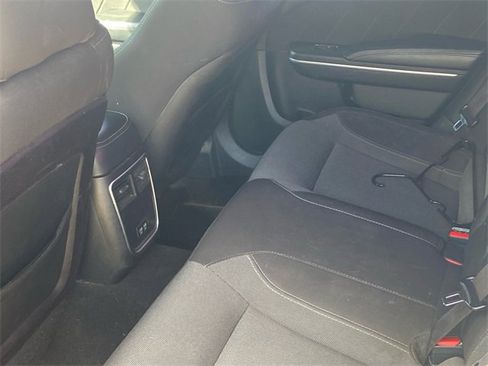Used 2019 Dodge Charger SXT image 11