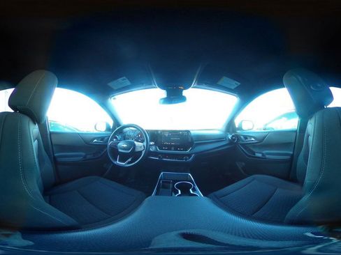 Used 2025 Chevrolet Equinox LT image 39