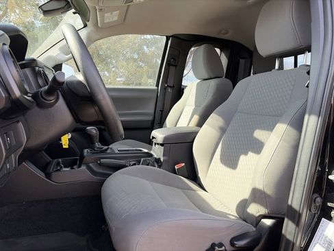 Used 2020 Toyota Tacoma SR image 13