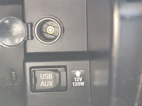 Used 2012 Toyota Camry LE image 37