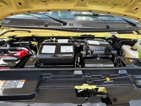Used 2022 Ford E-450 and Econoline 450 Super Duty RWD image 34