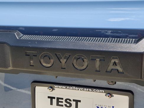 Used 2025 Toyota 4Runner TRD Off-Road AWD/4WD image 28