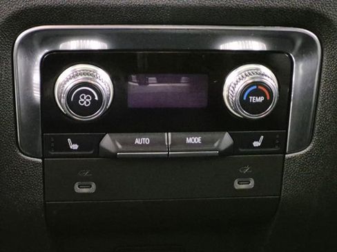 Used 2022 GMC Yukon XL AT4 w/ Max Trailering Package AWD/4WD image 24