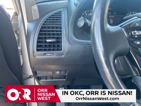 Used 2023 Nissan Armada SV image 27