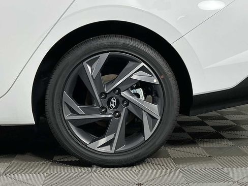 New 2025 Hyundai Elantra SEL image 20