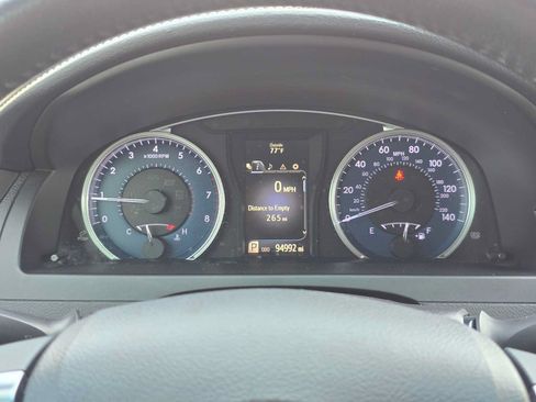 Used 2017 Toyota Camry XLE w/ Convenience Package FWD image 24