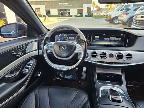 Used 2016 Mercedes-Benz S 550 Sedan image 24