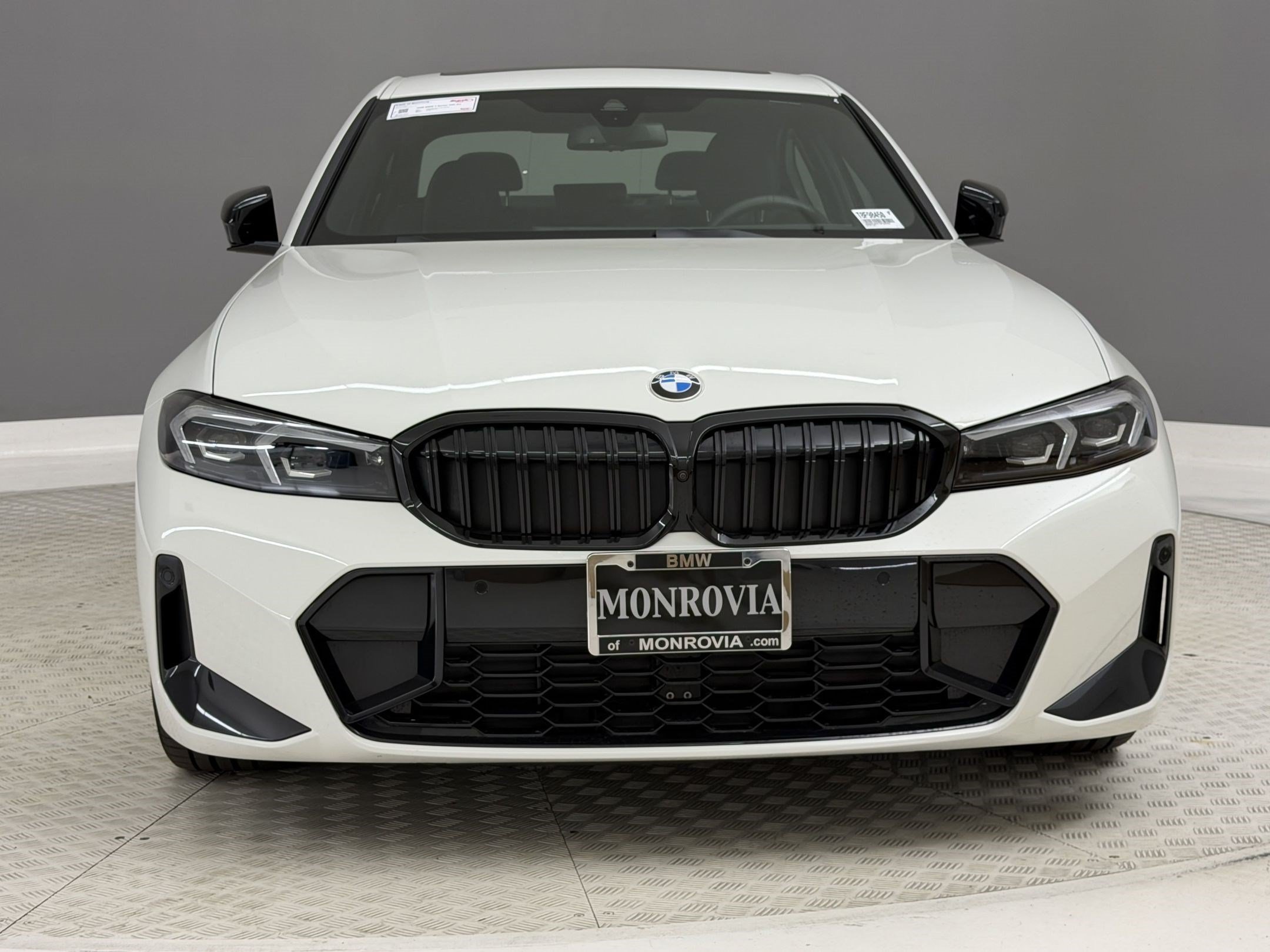 Used 2026 BMW 330i Sedan w/ M Sport Package RWD image 6