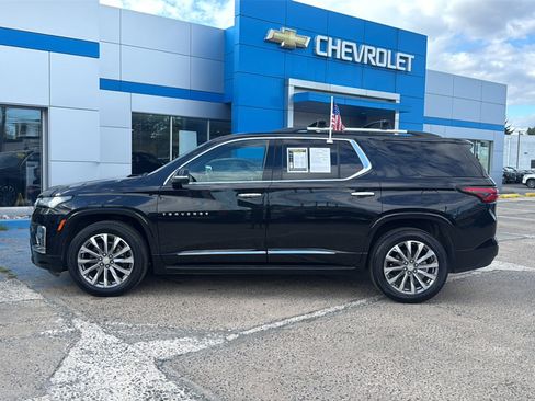 Certified 2023 Chevrolet Traverse Premier w/ LPO, 'HIT The Road' Package AWD/4WD image 9