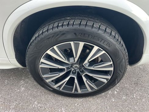 Used 2022 Volvo XC90 T6 Momentum image 14