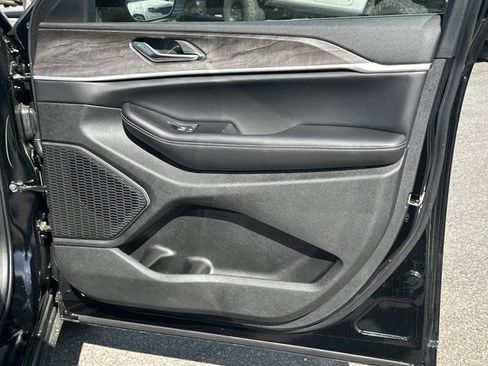 New 2026 Jeep Grand Cherokee Laredo image 16