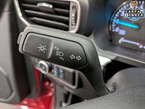 Used 2023 Ford Explorer XLT w/ Equipment Group 202A AWD/4WD image 18