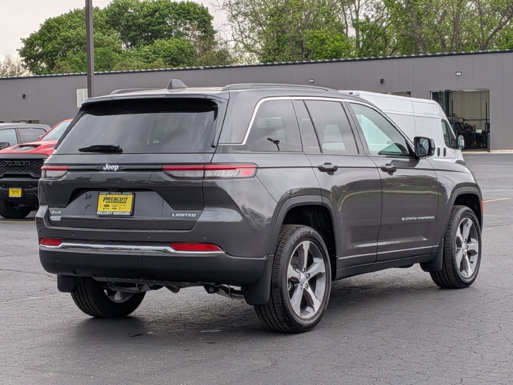 Used 2025 Jeep Grand Cherokee Limited w/ MOPAR Finishing Package AWD/4WD image 7