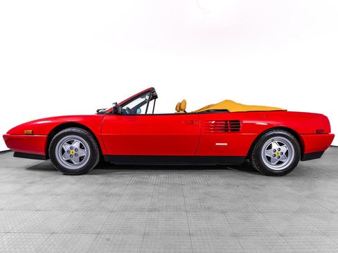 Used 1992 Ferrari Mondial T Cabriolet RWD image 2