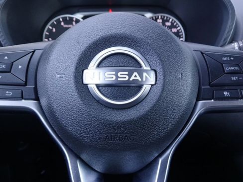 Used 2025 Nissan Sentra SV FWD image 5