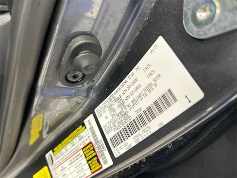 Used 2025 Toyota Tundra Platinum image 27