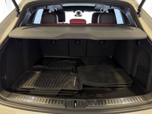 Used 2025 Porsche Macan S AWD/4WD image 28