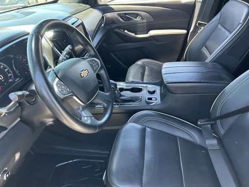 Used 2023 Chevrolet Traverse Premier w/ LPO, Floor Liner Package FWD image 10