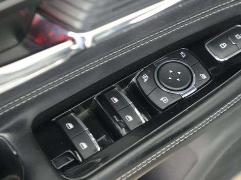 Used 2020 Lincoln Corsair FWD w/ Equipment Group 101A image 9