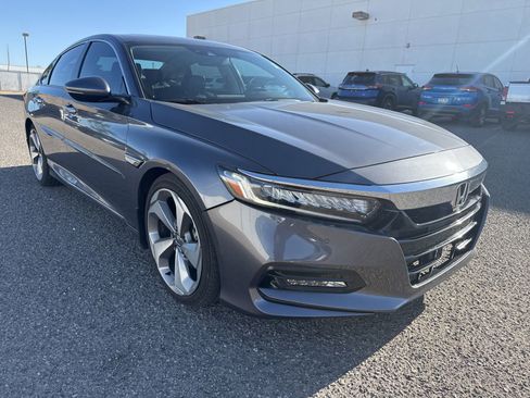 Used 2018 Honda Accord Touring image 1