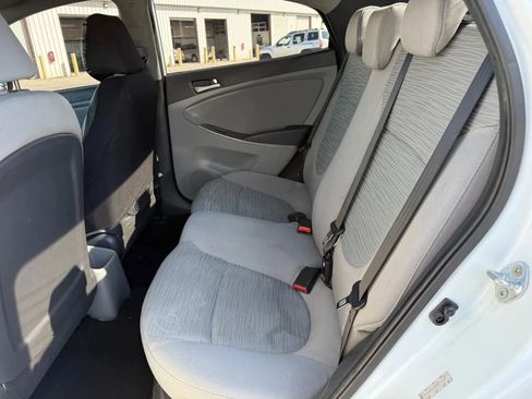 Used 2015 Hyundai Accent GLS image 21