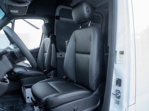 Used 2026 Mercedes-Benz Sprinter 2500 image 21